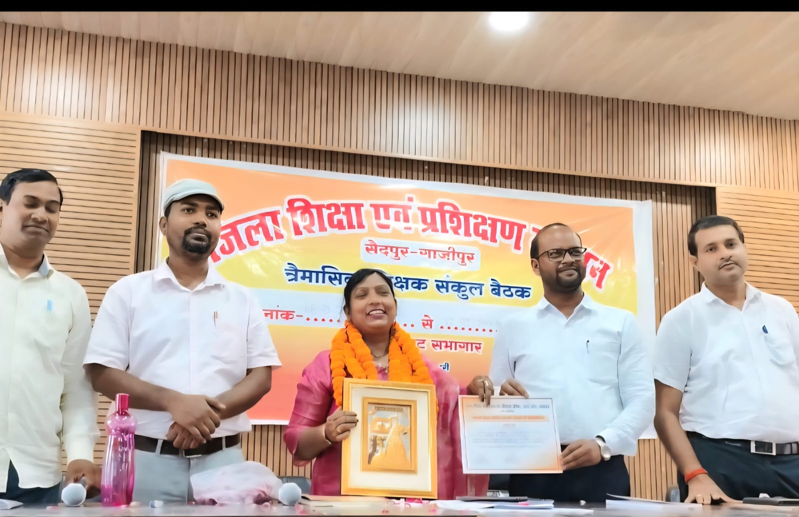 डायट प्रवक्ताओं ने राज्य अध्यापक पुरस्कार से सम्मानित डॉ रितु श्रीवास्तव को किया सम्मानित