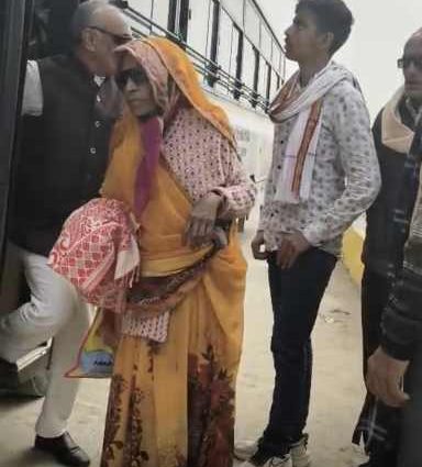 बस के उतरते मरीजों की खुशी, दिल को सुकून पहुँचाने वाली थी – संजीव कुमार सिंह, प्रोजेक्ट चेयरमैन।
