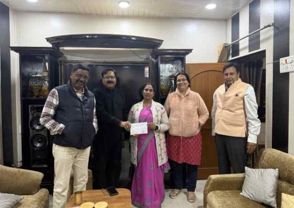रोटरी क्लब की छठवीं महिला सदस्य बनीं मंजू सेठ ।
