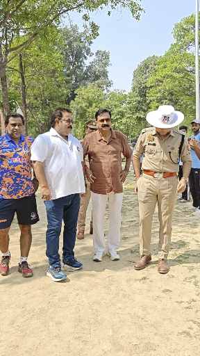 अंडर 19 इंटर डिस्ट्रिक्ट ट्रायल का दूसरा मैच गाजीपुर तथा बलिया के बीच सम्पन्न, पुलिस अधीक्षक ने बढ़ाया खिलाडियों का मनोबल।