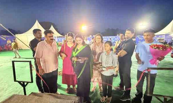 गाजीपुर में आईपीएल फैन पार्क शुरू, क्रिकेट प्रेमियों का लगा जमावड़ा, सपना सिंह रही मुख्य अतिथि।