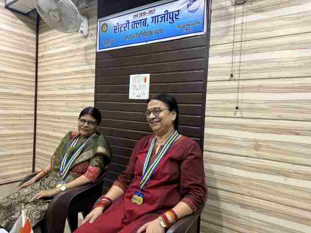 रोटरी क्लब गाजीपुर की महत्वपूर्ण बैठक संपन्न: विशाल स्वास्थ्य शिविर 31 अक्टूबर को&nbsp; सत्यदेव हॉस्पिटल में – रो० विनीता सिंह, अध्यक्ष – रोटरी क्लब गाजीपुर।